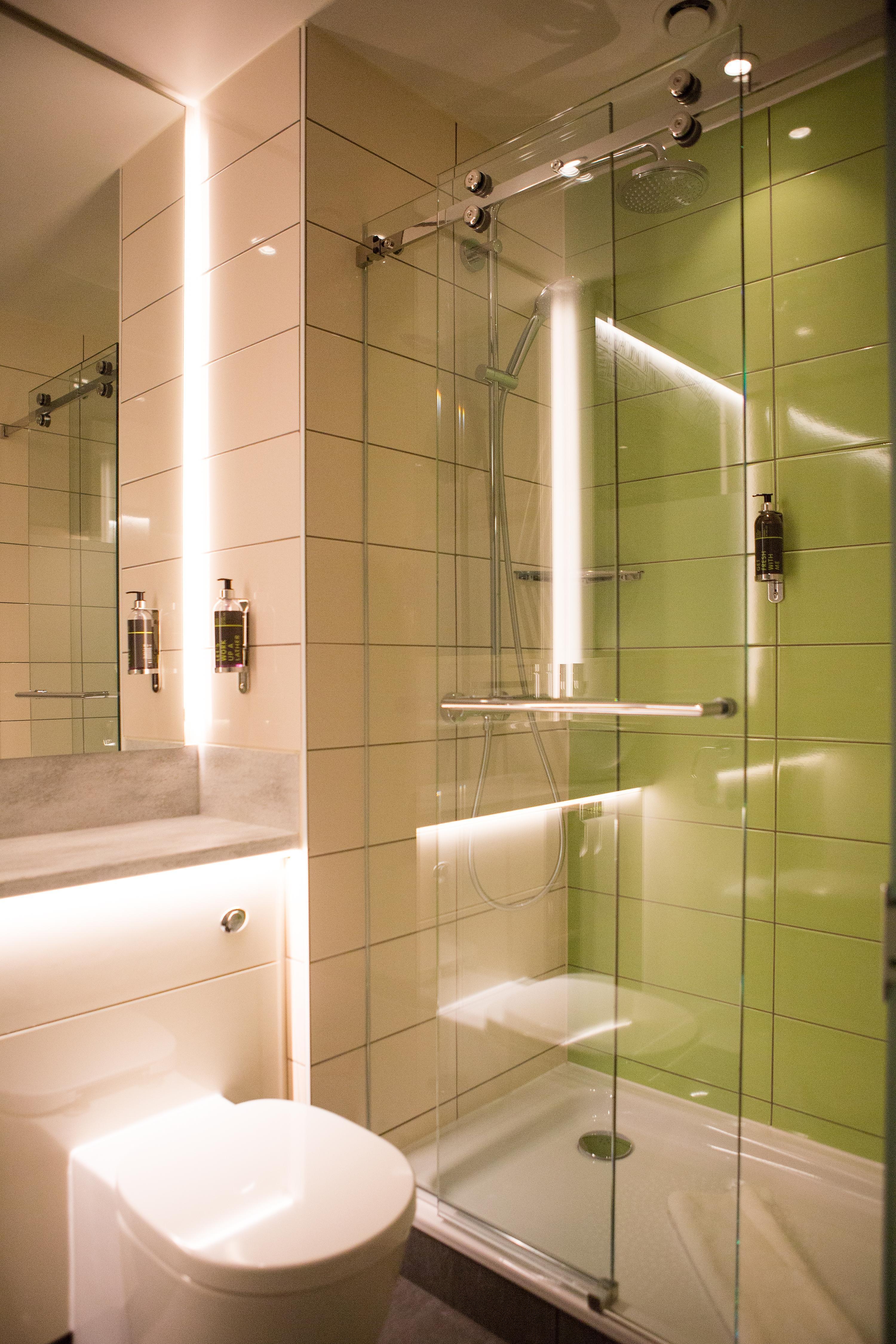 hub by Premier Inn London Westminster, Saint James' Park - Tap to explore photos