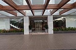 THE GOLD HOTEL, Alathur