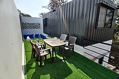 Silver Oak Cottage, Pune