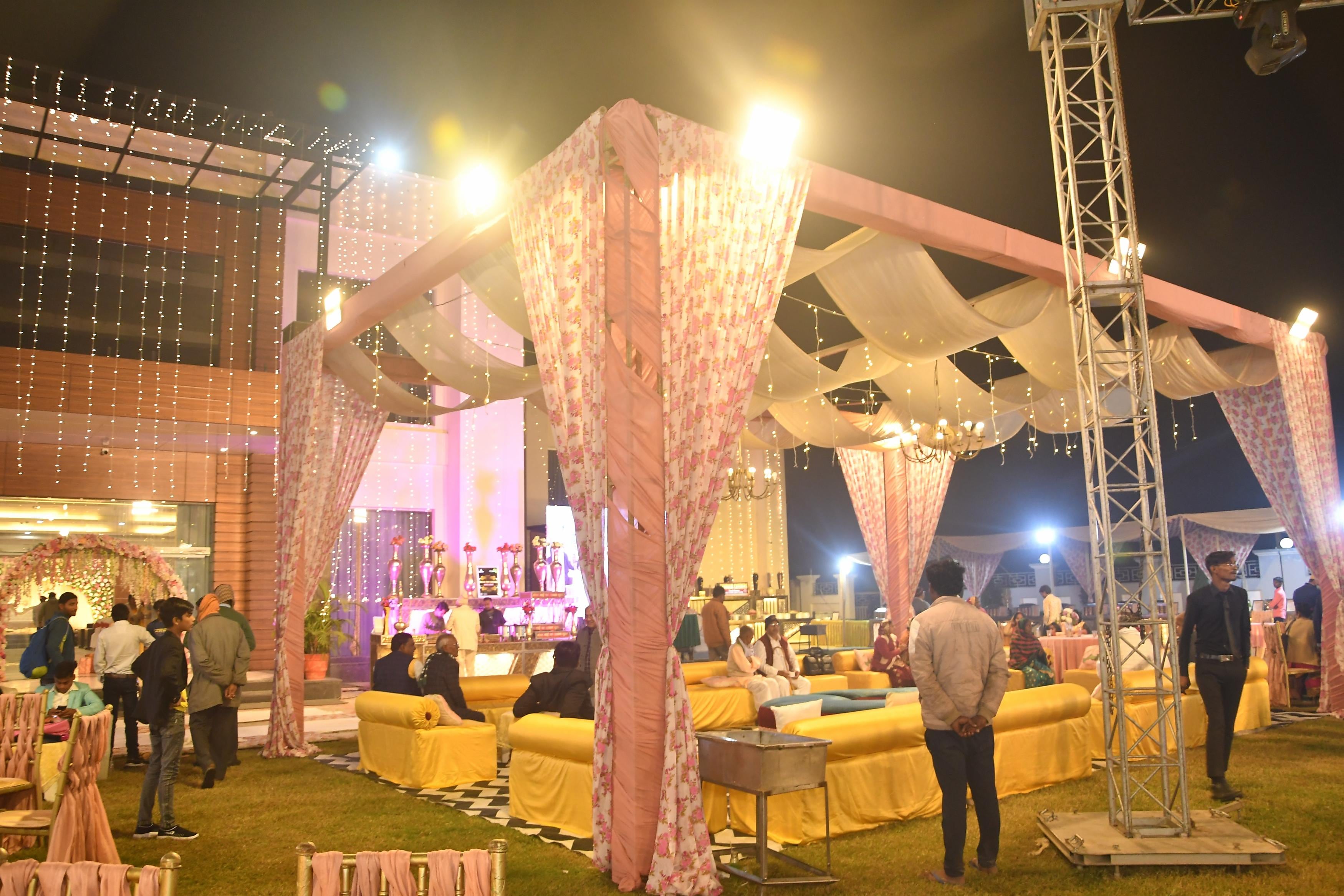Amrawatee Banquet And Lawn - Tap to explore photos