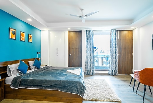FlxHo | Modern 4BHK Apartment @GolfCourse