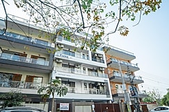 FlxHo | Modern 4BHK Apartment @GolfCourse, Gurgaon