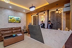 Shree Jee Hotel, Faridabad