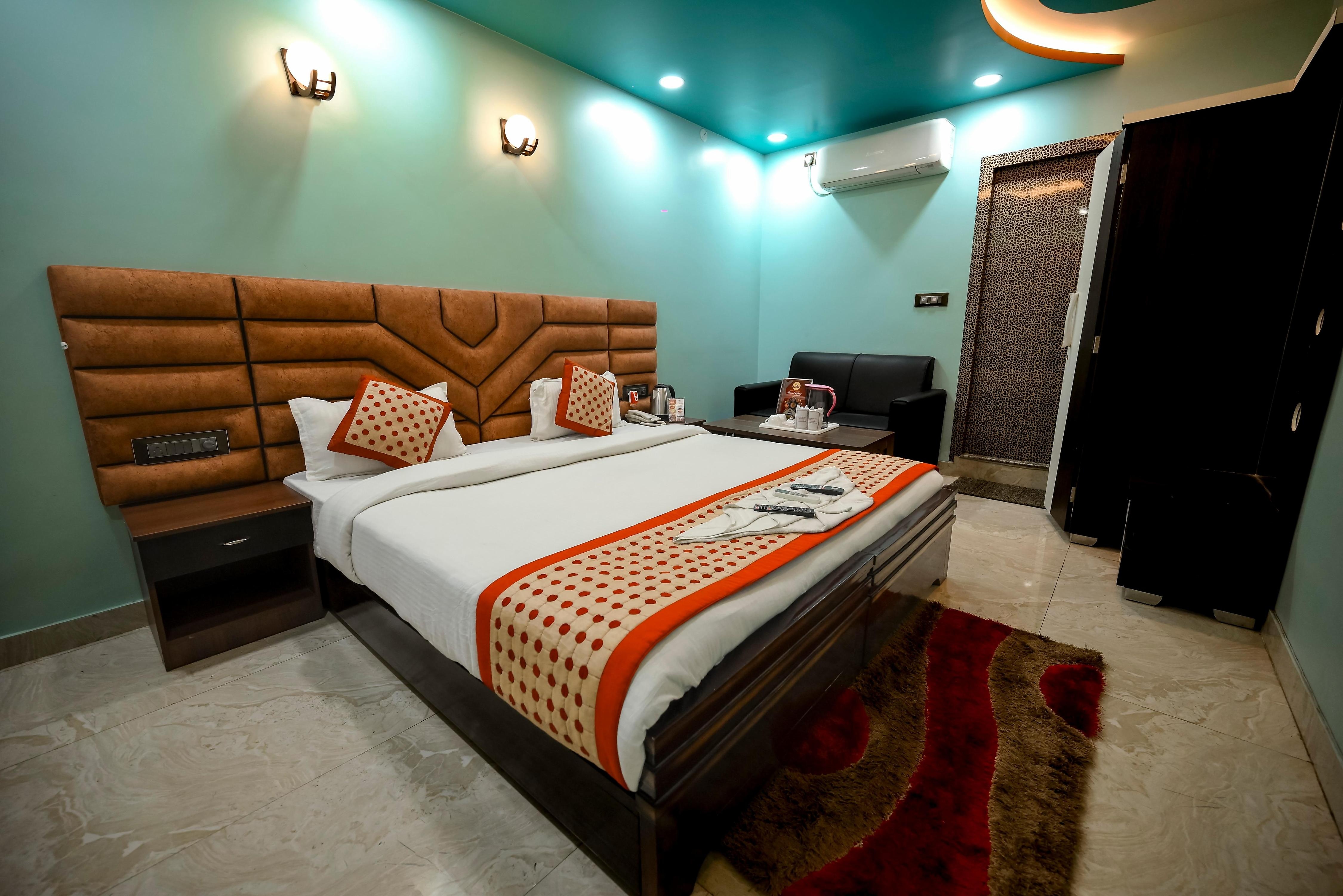 HOTEL SKY PARK INN-3 MINS WALKING TO SILIGURI STATION & TENJING NORGEY BUS STAND - Tap to explore photos