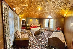 Houseboats by Vanda, Srinagar