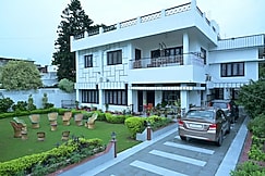 Dhairya's Villa Home Away from Home, Jammu