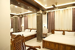 HOTEL DADAGURU FOREST INN, BAIHAR, KANHA NATIONAL PARK, MUKKI GATE., Baihar