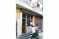 Hotel Diamond By WB Inn, Dehradun