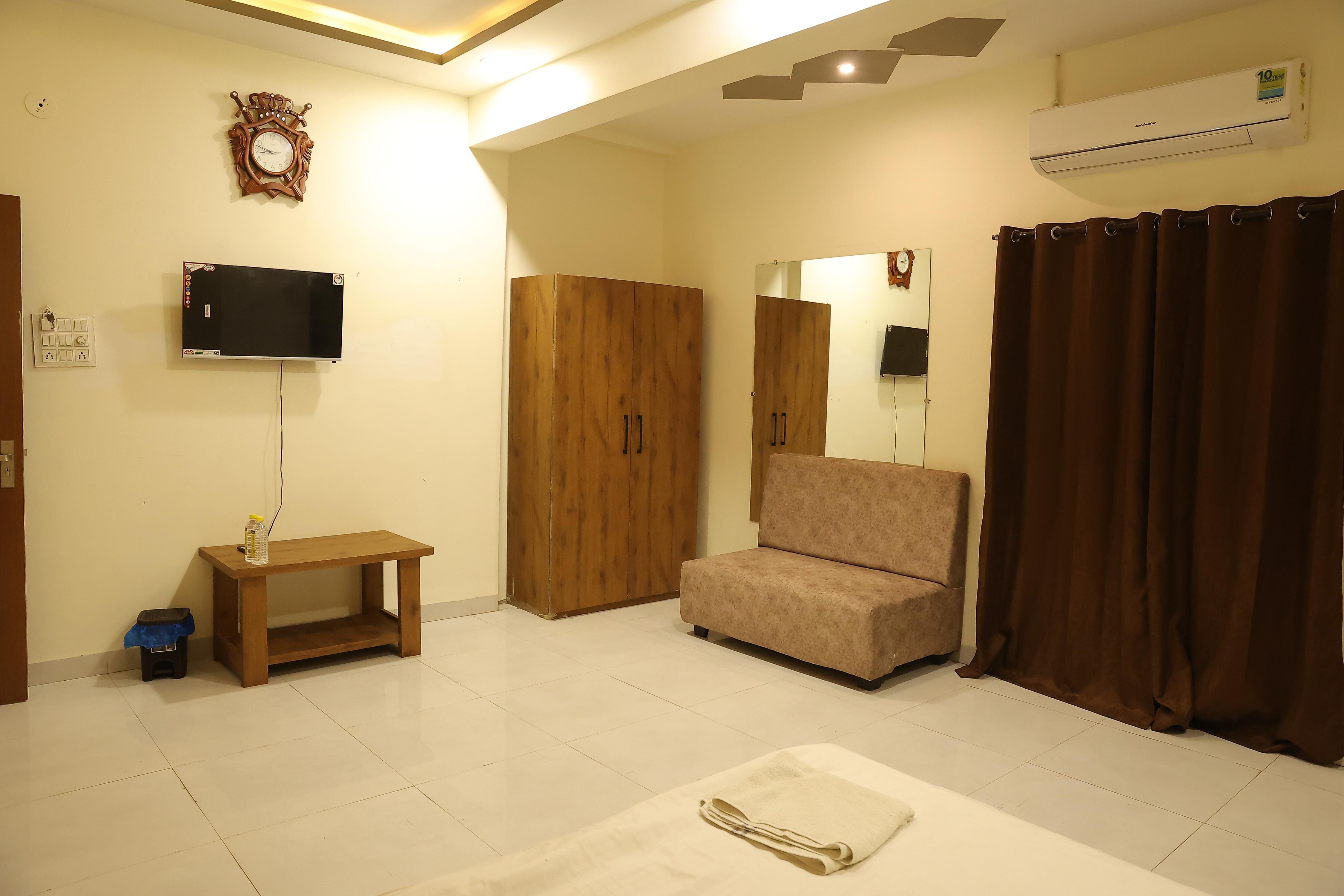 Hotel Gauransh - Tap to explore photos