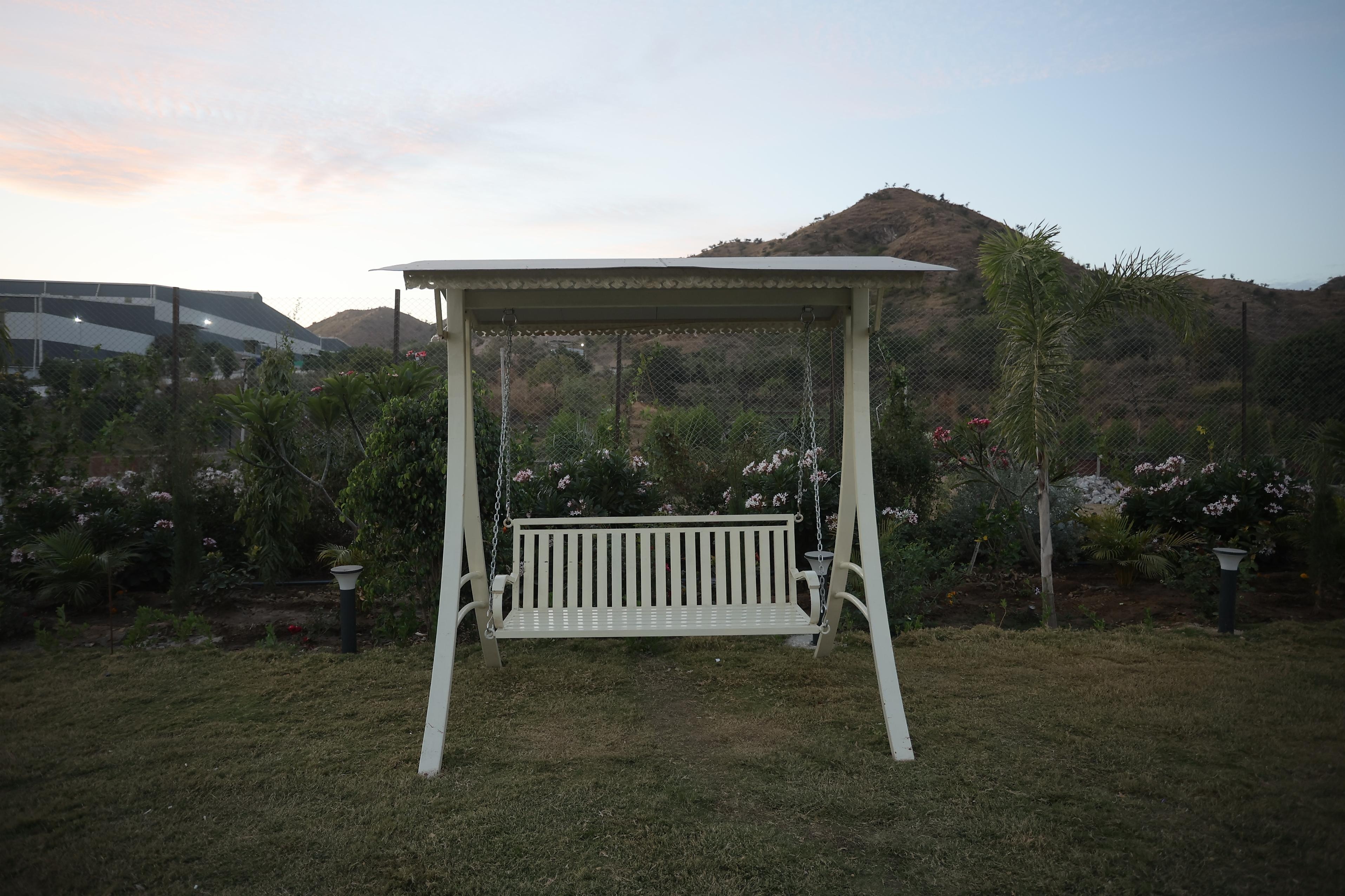 THE SONARI RESORT - Tap to explore photos