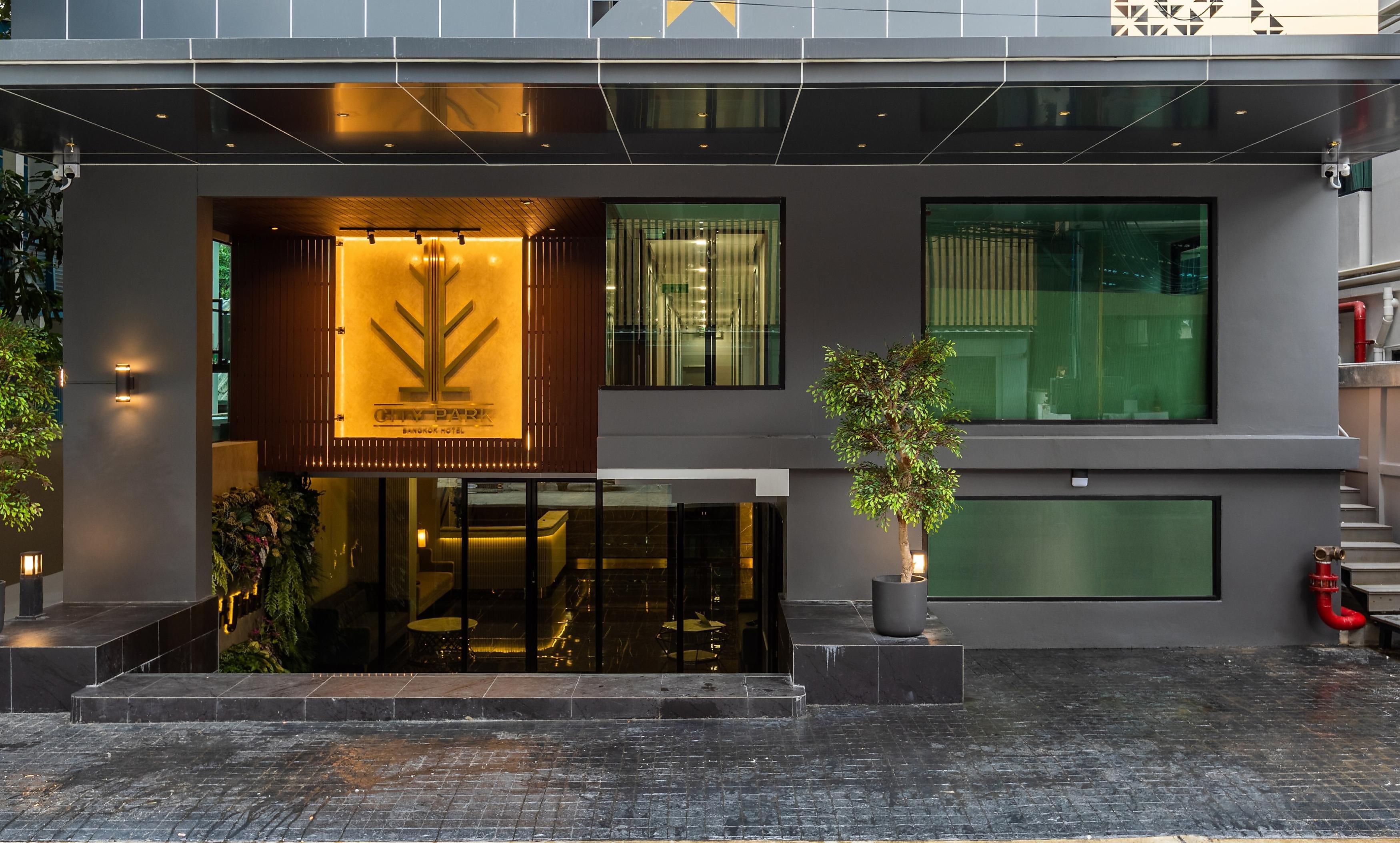 City Park Hotel Bangkok Pratunam - Tap to explore photos