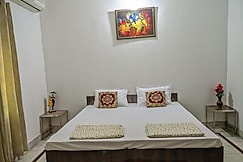 Kridha Holidays Homestay with kitchen, Vrindavan