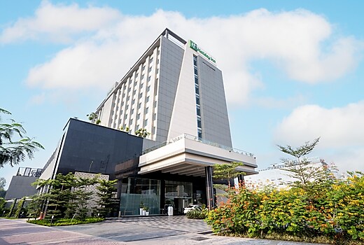 Holiday Inn Lucknow Airport Hotel