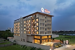 Ramada Encore by Wyndham Nipania Indore, Indore