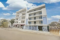 Hotel Elite 29 Golf Course Road Gurgaon, Gurgaon