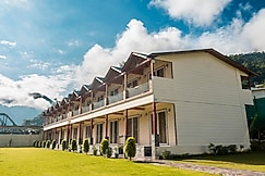 Qcent Woods Spa Resort Rishikesh, Rishikesh