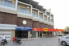 Hotel Opera Sasan Gir