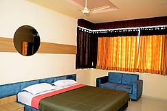 Hotel New Delhi Darbar, Jalgaon