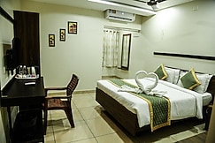 Hotel VR GRAND IN, Nellore