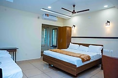 Hotel VR GRAND IN, Nellore