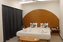 Hotel Pine tree, Gondal