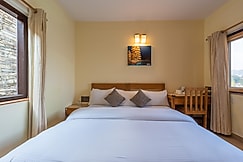 Pet-Friendly 2br w mountain view | Dream Cottage (1) by RoamHome, Mukteshwar