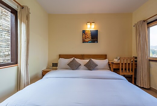 Pet-Friendly 2br w mountain view | Dream Cottage (1) by RoamHome