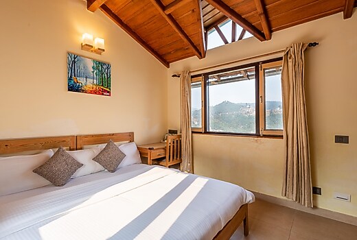 Pet-Friendly 2br w mountain view | Dream Cottage (2) by Roam Home
