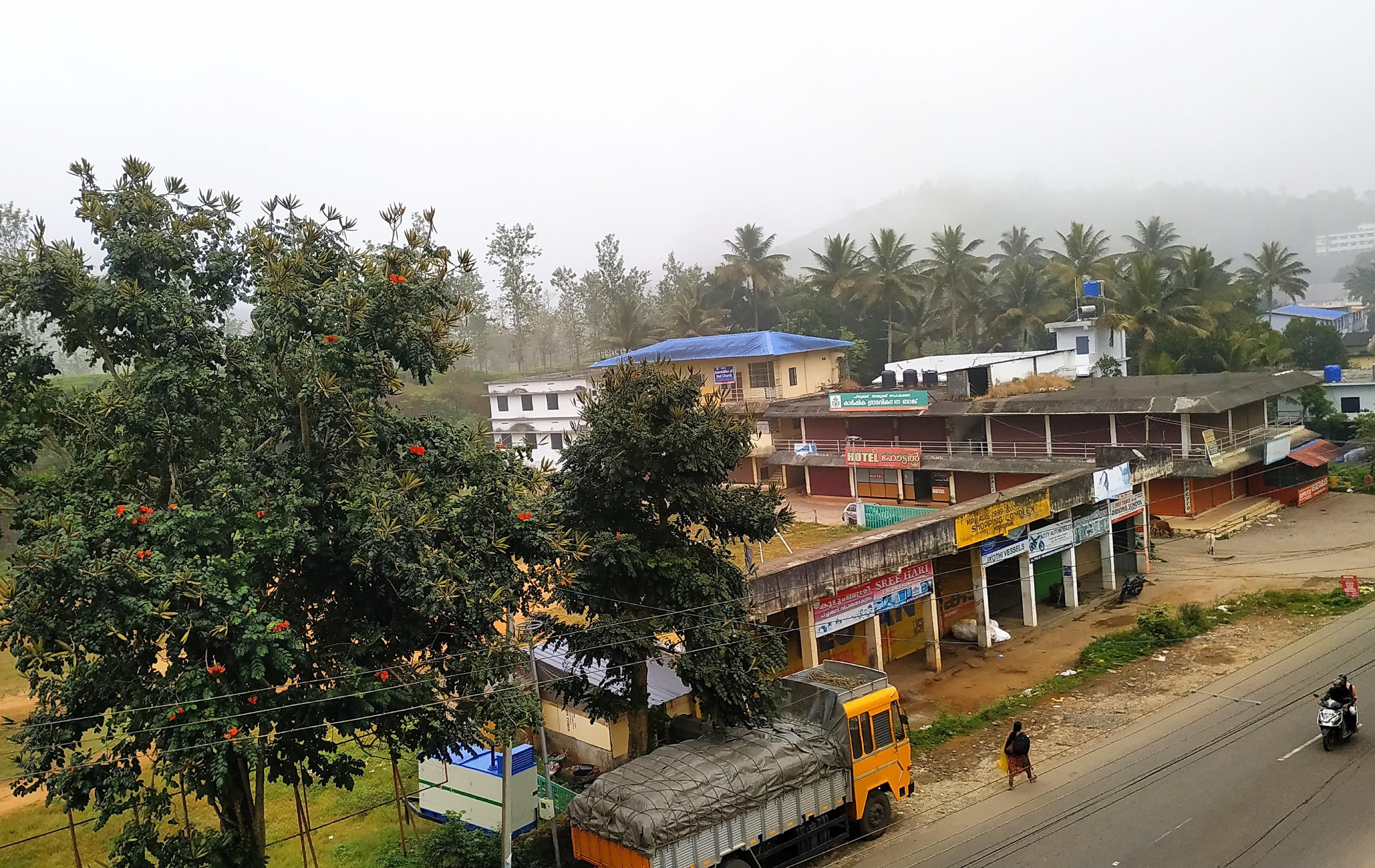 Central Abode vandiperiyar - Tap to explore photos