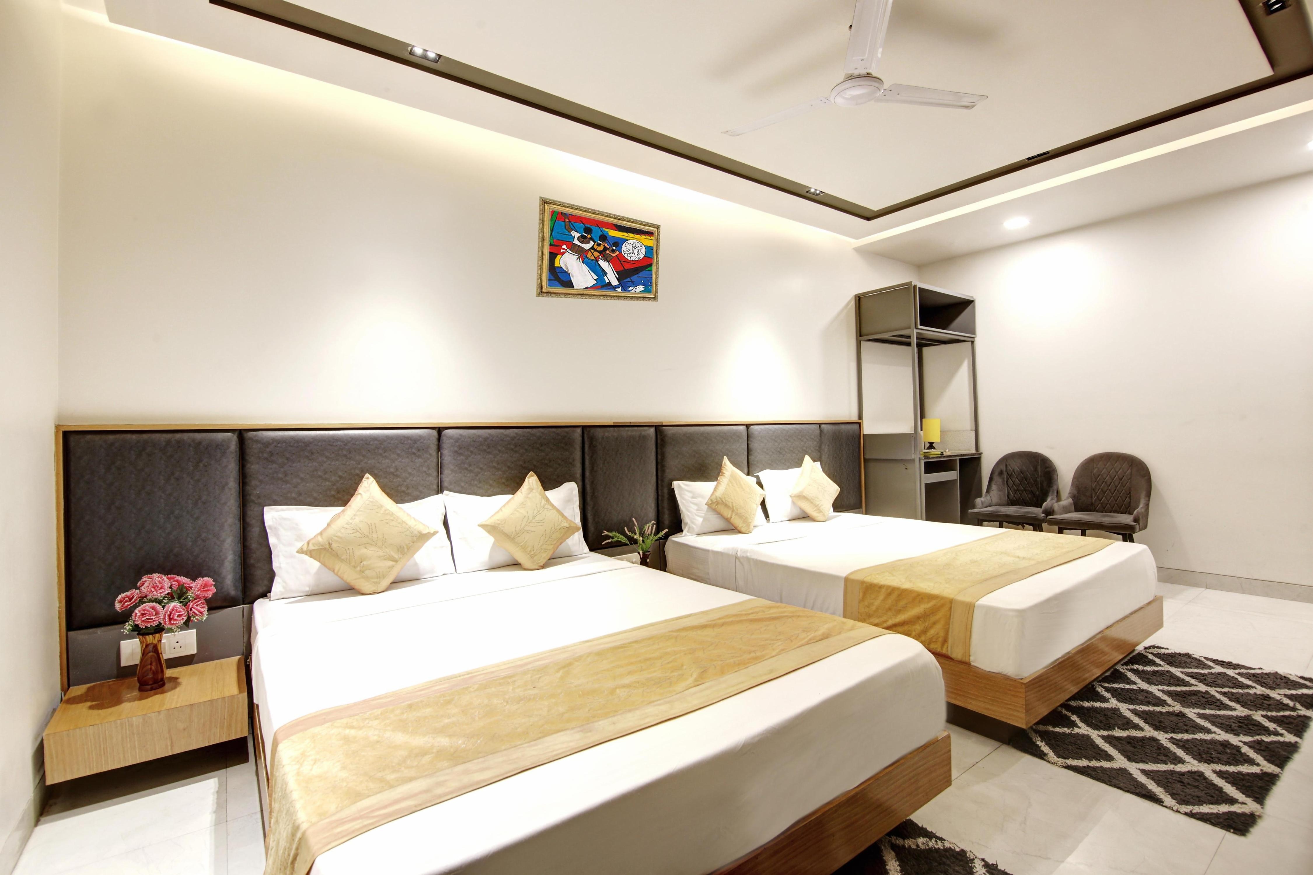 Apple Wood Hotel near Delhi Airport - Tap to explore photos