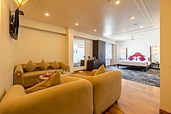 The Saga Hotel - Green park, Delhi
