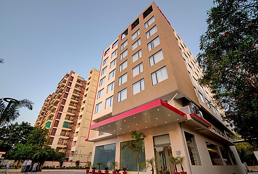 7 Apple Hotel Pratap Nagar