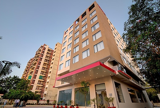 7 Apple Hotel Pratap Nagar