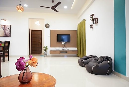 Deccan staycations Lovely 2 BHK house with Great View Balcony