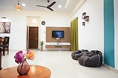 Deccan staycations Lovely 2 BHK house with Great View Balcony, Hyderabad