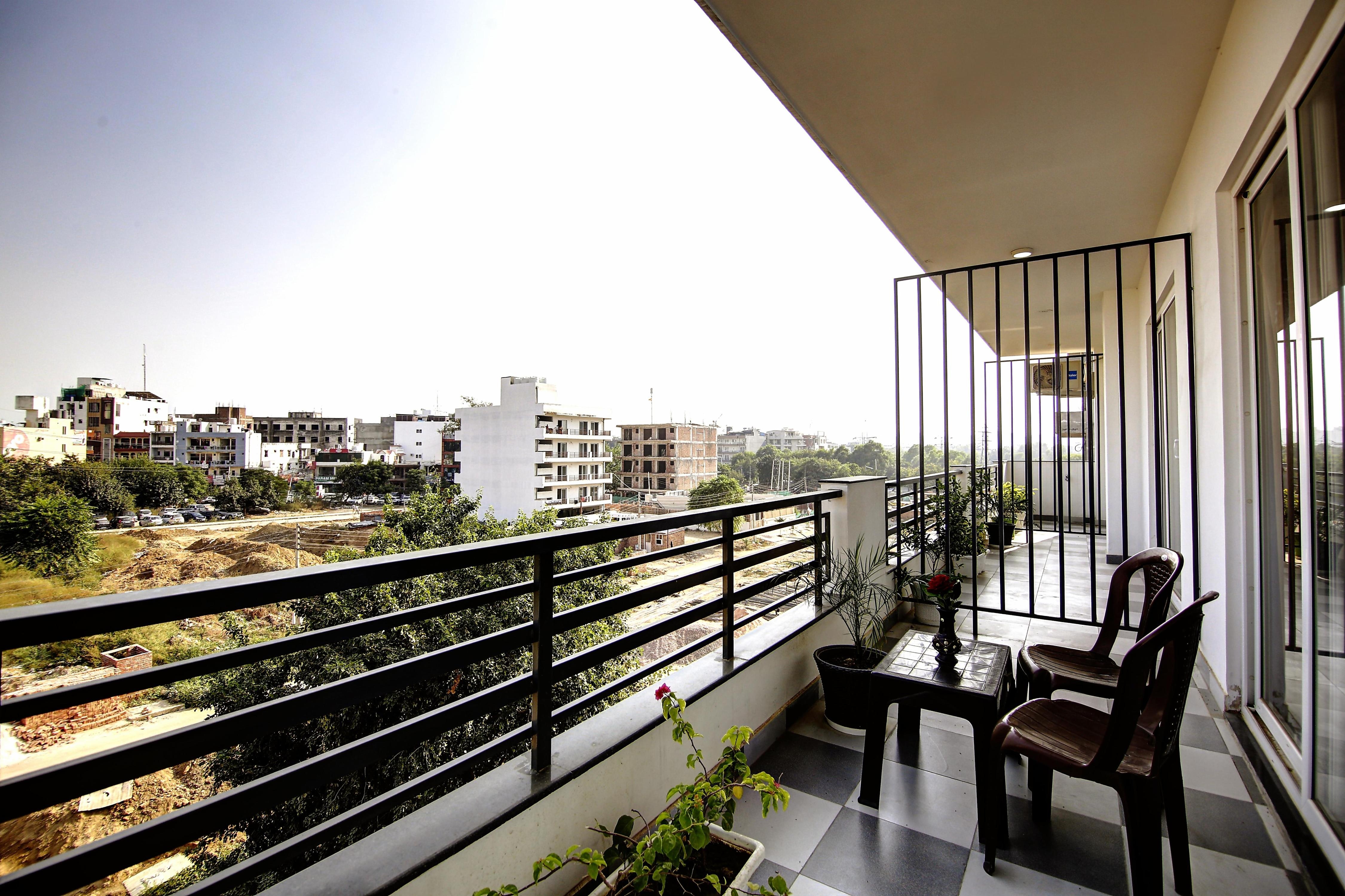360 Degree Hotel - Tap to explore photos
