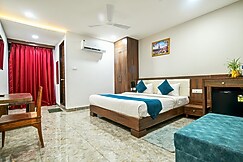 Hotel The Grand Tara, Indore