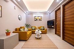 Peaceful Huts | 2 BHK Entire Apartment (Without Lift), Delhi