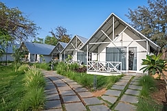 Praveg Beach Resort Daman, Lighthouse Beach