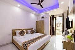 HOTEL SULVER CROWN, Delhi