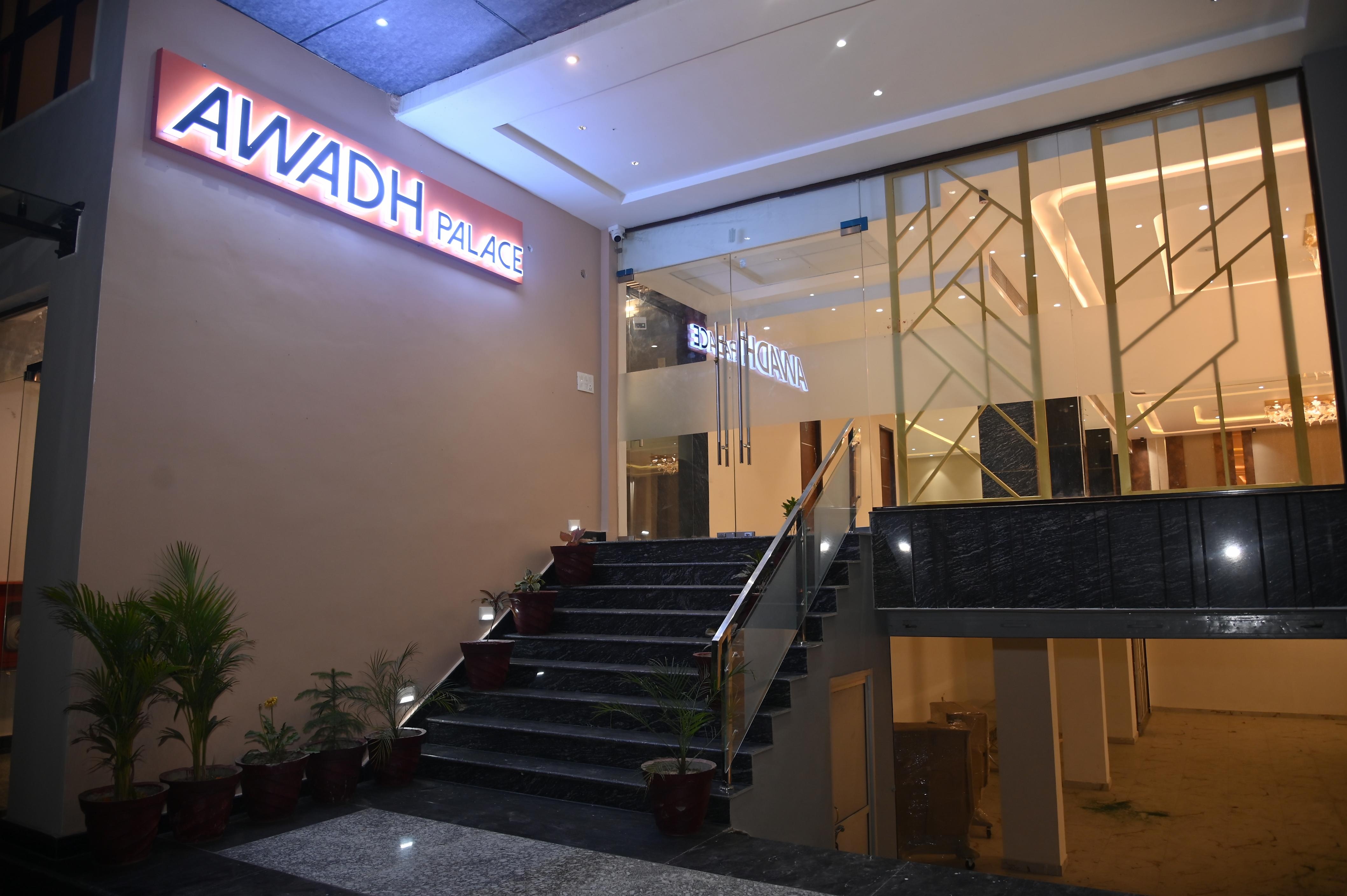 Hotel Awadh Palace - Tap to explore photos