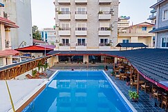 Majheri Resort and Spa, لومبيني