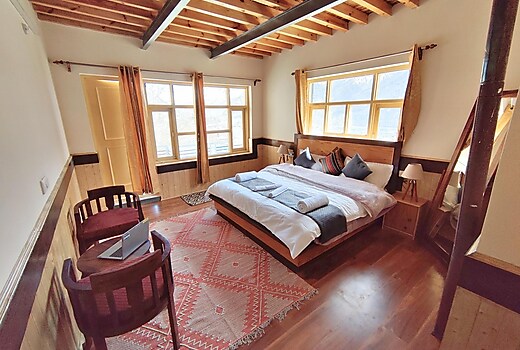 Escape Inn Kaza - By Escape Stayz