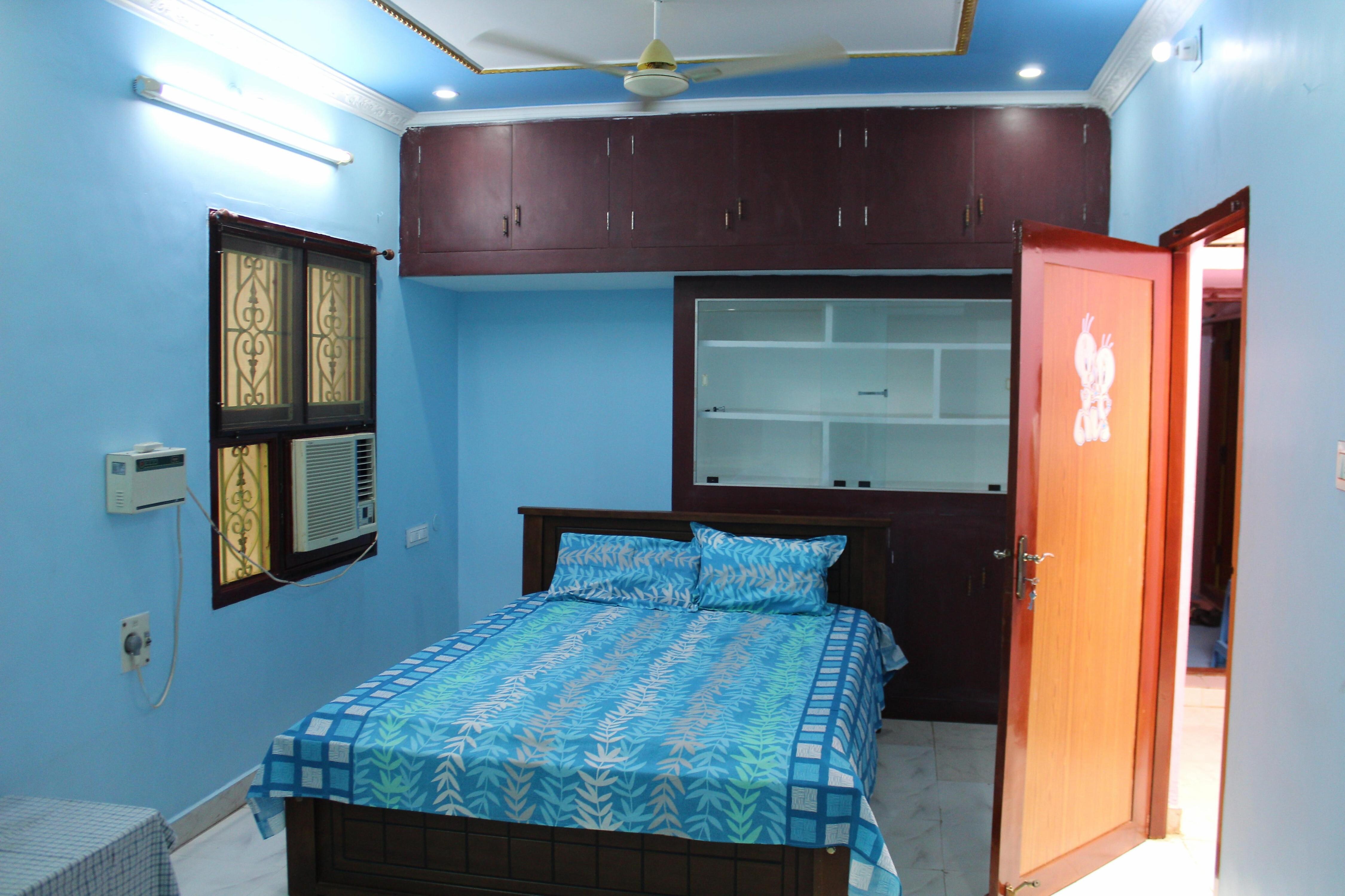 Double Deluxe Room Near Trichy Airport - Tap to explore photos