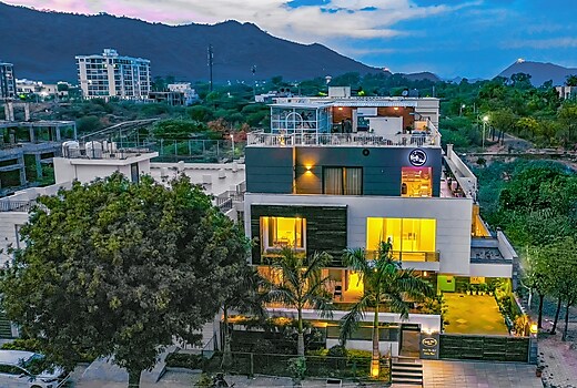 Belle Vue Villa with Pool and Terrace