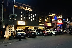 THE PRINCE HOTEL AND RESTAURANT, Shahbaad