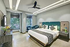 Hotel Uptown - Luxury Restaurant & Rooftop Near Connaught Place, Delhi