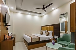 Royal Rosette @ Near New Delhi Railway Station, Delhi