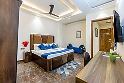 BNB Sakura | Golf Course Rd, Noida