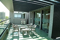 Hotel Om INn, Gandhinagar